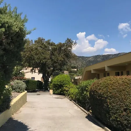 Apartamento Peaceful Retreat With Stunning Sea View Private Terrace & Garden