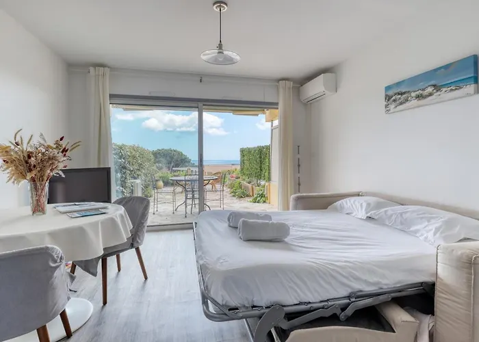 Peaceful Retreat With Stunning Sea View Private Terrace & Garden