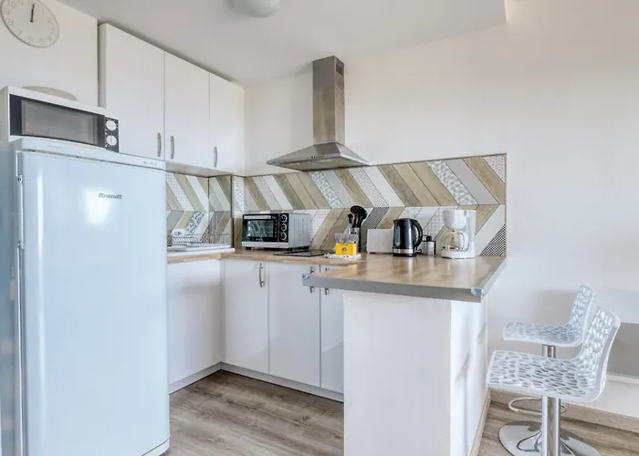 Lägenhet Peaceful Retreat With Stunning Sea View Private Terrace & Garden